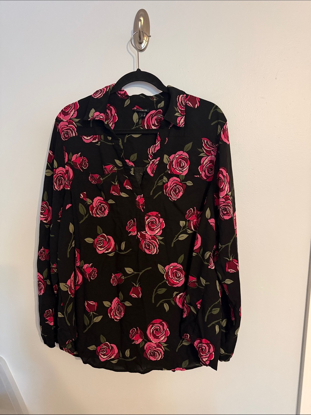 Torrid Size 2 Black Pink Rose Floral Popover Blouse Long Sleeve 18/20